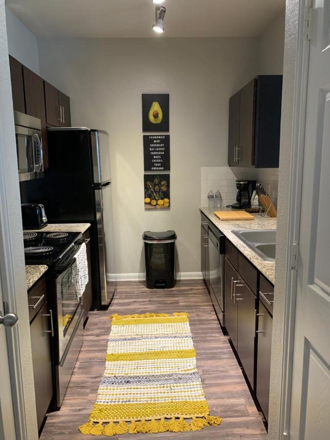 Newly Furnished 1Br Apartment W/ Hermann Park View Хьюстон Экстерьер фото